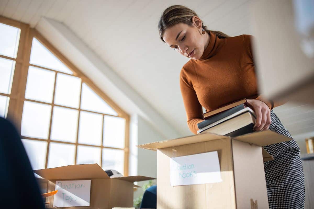 6 Best Ways to Declutter Your Home Fast in Weston, FL Image